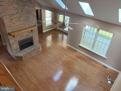 Welcome to a private estate that perfectly blends comfort - photo 15