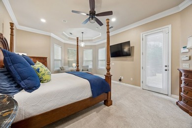 Nestled on a quiet cul-de-sac in the highly sought-after golf - photo 17