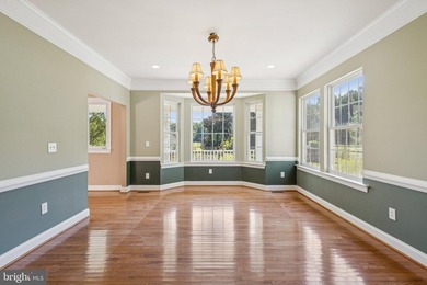 Welcome to a private estate that perfectly blends comfort - photo 17