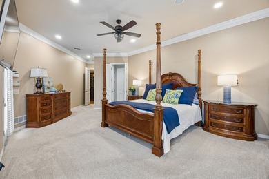 Nestled on a quiet cul-de-sac in the highly sought-after golf - photo 19