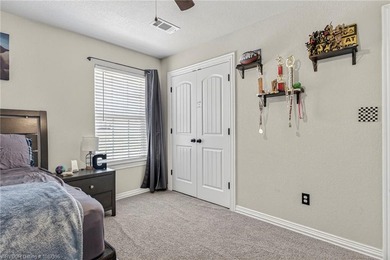 Check out the comfort and convenience in this spacious 4-bedroom - photo 27
