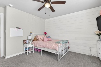 Check out the comfort and convenience in this spacious 4-bedroom - photo 28