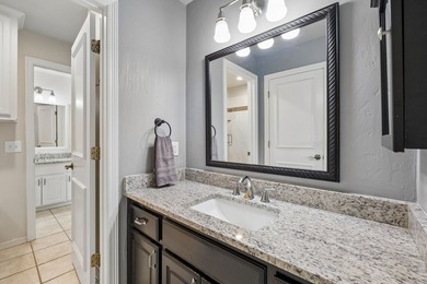 Nestled on a quiet cul-de-sac in the highly sought-after golf - photo 29