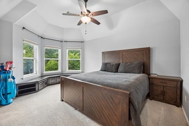 Nestled on a quiet cul-de-sac in the highly sought-after golf - photo 30