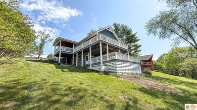 Experience luxury lake living at its finest in this stunning - photo 33