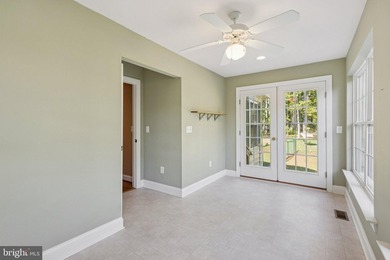 Welcome to a private estate that perfectly blends comfort - photo 35