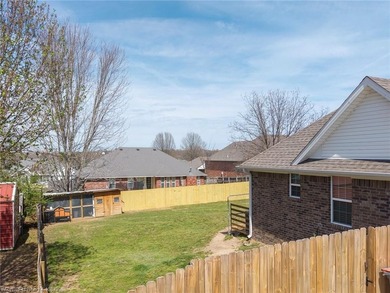 Check out the comfort and convenience in this spacious 4-bedroom - photo 36