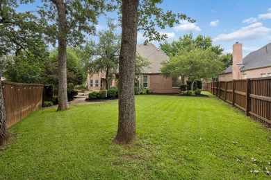 Nestled on a quiet cul-de-sac in the highly sought-after golf - photo 36