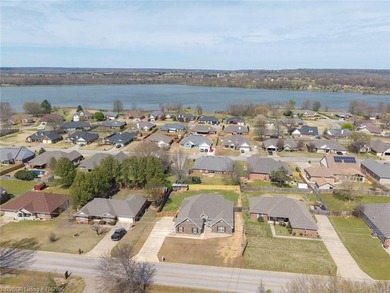 Check out the comfort and convenience in this spacious 4-bedroom - photo 44
