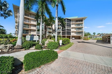 Marco Island Lake Area Condo For Sale in Marco Island Florida