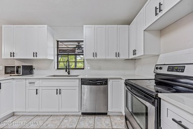 Enjoy a split floor plan along with laundry room being under air - photo 4