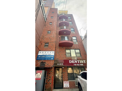 Spacious high-floor condo offering over 900 square feet of - photo 1