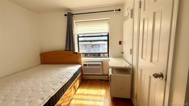 Spacious high-floor condo offering over 900 square feet of - photo 3