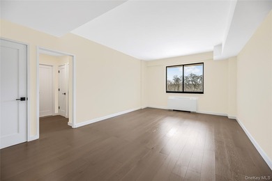 Come see this tastefully renovated one-bedroom with river views - photo 2