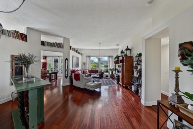 Beautifully maintained 1 story Mediterranean style home - photo 12