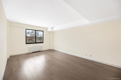 Come see this tastefully renovated one-bedroom with river views - photo 3