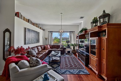 Beautifully maintained 1 story Mediterranean style home - photo 13