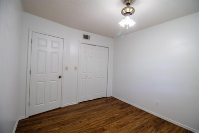 Charming one-level brick home in the heart of Clarksville - photo 14