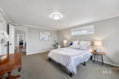 Manufactured home on rented lot. Lot rent is $690 plus $65 for - photo 16