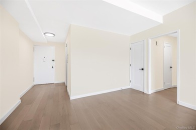 Come see this tastefully renovated one-bedroom with river views - photo 6