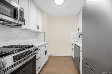 Come see this tastefully renovated one-bedroom with river views - photo 7