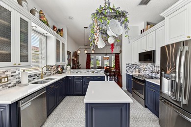 Beautifully maintained 1 story Mediterranean style home - photo 17
