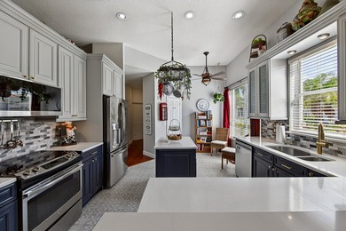 Beautifully maintained 1 story Mediterranean style home - photo 21