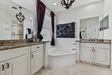 Beautifully maintained 1 story Mediterranean style home - photo 33