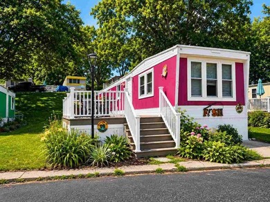Welcome to this charming 2-bedroom, 1-bath home, ideally located - photo 1