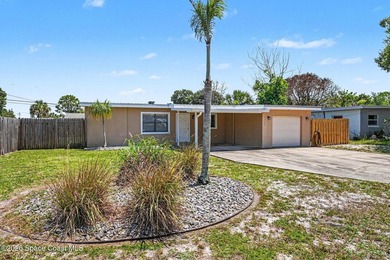Charming 3-bedroom concrete block home on city water and city - photo 3