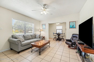 Charming 3-bedroom concrete block home on city water and city - photo 10