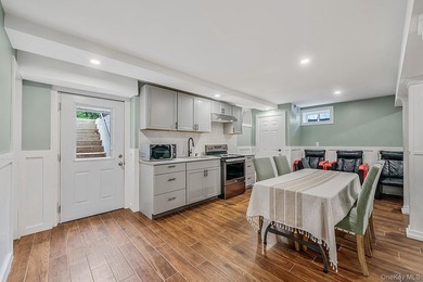 Welcome to this beautifully renovated colonial 4 Bedrooms, 4 - photo 26