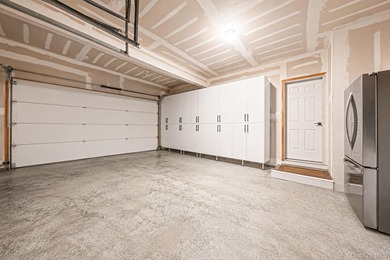 Welcome to this beautifully renovated colonial 4 Bedrooms, 4 - photo 27