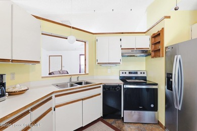 This single-story, split-bedroom home delivers where it - photo 10
