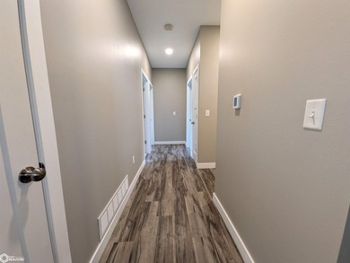 Built in 2021 by local builder Snow Construction, this - photo 11