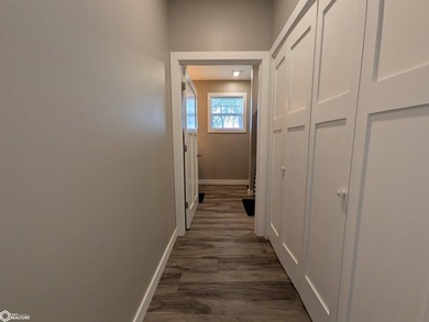 Built in 2021 by local builder Snow Construction, this - photo 16