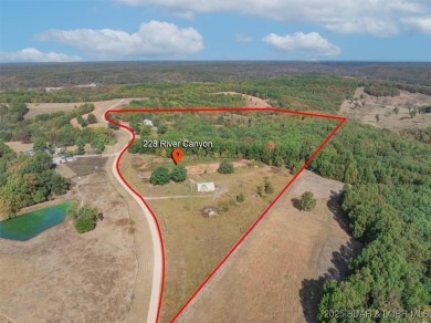 (private lake, pond, creek) Home Active Under Con in Macks Creek Missouri