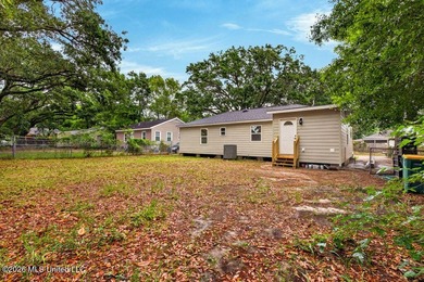 Completely remodeled and move-in ready! This home has been - photo 28