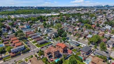 Located in the prestigious enclave of Malba, this extraordinary - photo 38