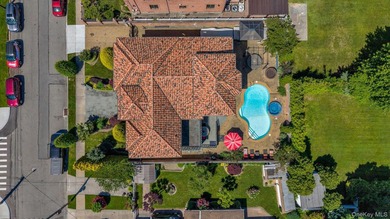 Located in the prestigious enclave of Malba, this extraordinary - photo 42
