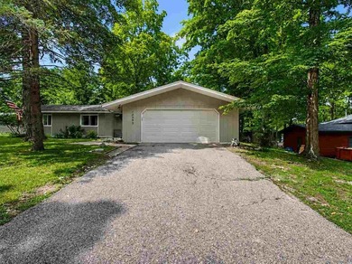Open House Sunday July 5th from 2pm to 4pm. Welcome to Fern - photo 5