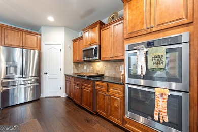Welcome to 73 Palomino Drive, a spacious and versatile home - photo 22