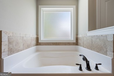 Welcome to 73 Palomino Drive, a spacious and versatile home - photo 36