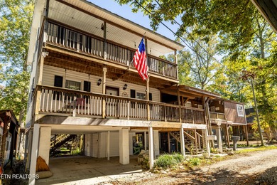 (private lake, pond, creek) Home For Sale in Townsend Tennessee