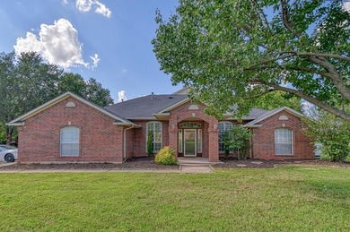 (private lake, pond, creek) Home For Sale in Noble Oklahoma