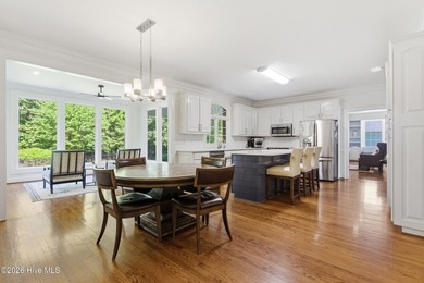 Welcome to this sprawling Trent Woods, all-brick, 5-bedroom - photo 3