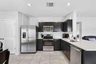 Welcome to your new home in the desirable Avalon Crossing - photo 16