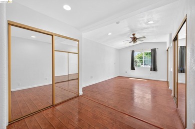 Welcome to 3 Bergwall Way, a lovingly maintained single-story - photo 24