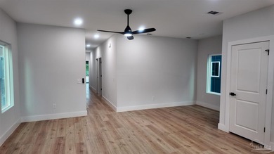 Brand new construction duplex located just minutes from downtown - photo 8