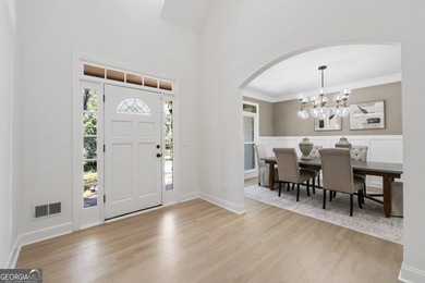 COMPLETELY UPDATED & MOVE-IN READY! * RENOVATED KITCHEN * - photo 7